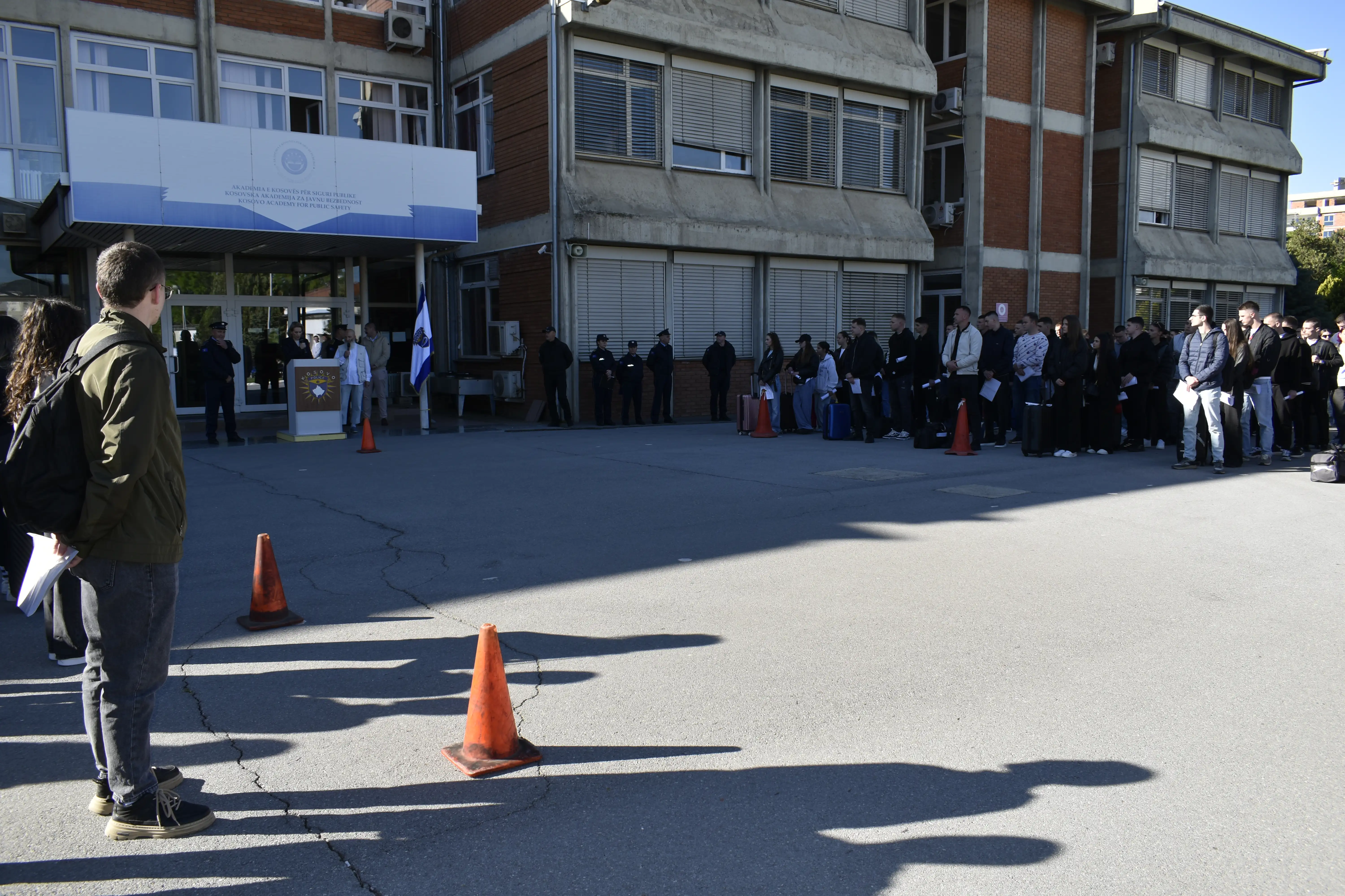 Në Akademinë e Kosovës për Siguri Publike filloi trajnimi i gjeneratës së 63-të të kadetëve të Policisë së Kosovës